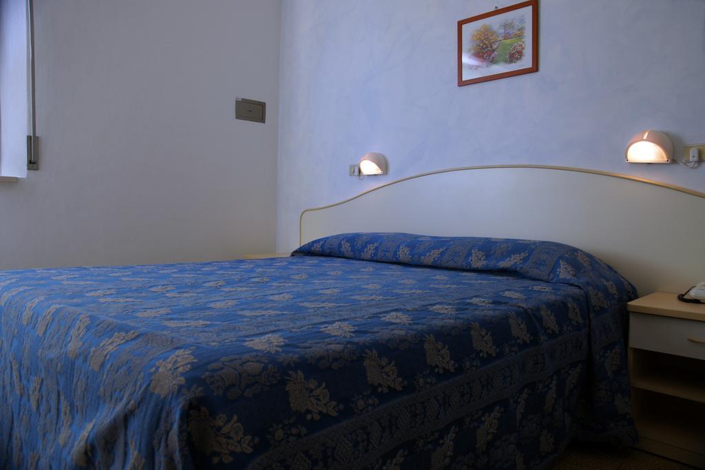 Hotel Lorena 2*